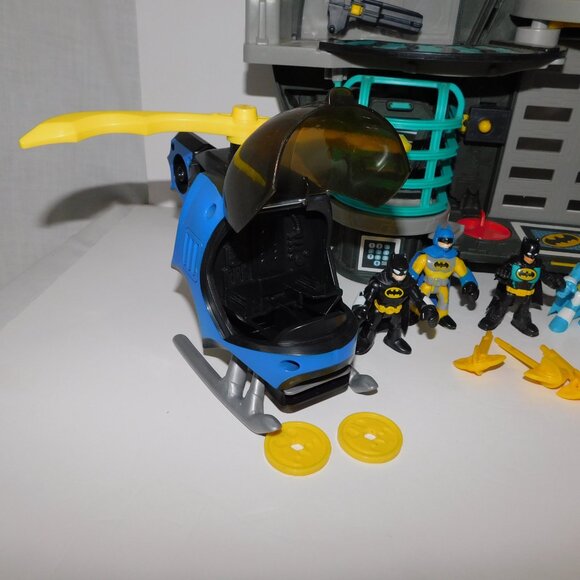 Fisher Price Imaginext DC Super Friends Batman Batcave w Accessories Figures - Picture 2 of 10